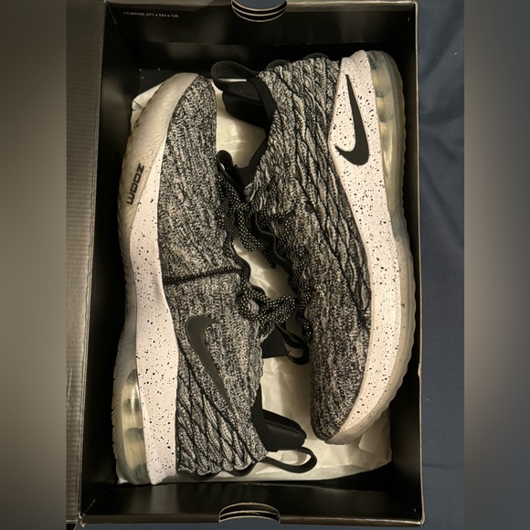 Nike LeBron 15 XV Low Ashes Size 13 with box only worn a couple times - Picture 1 of 13